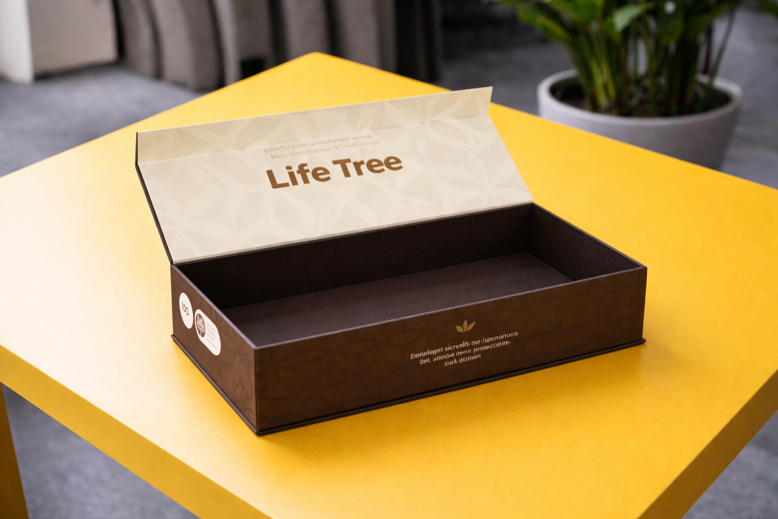 Открытая подарочная коробка LifeTree